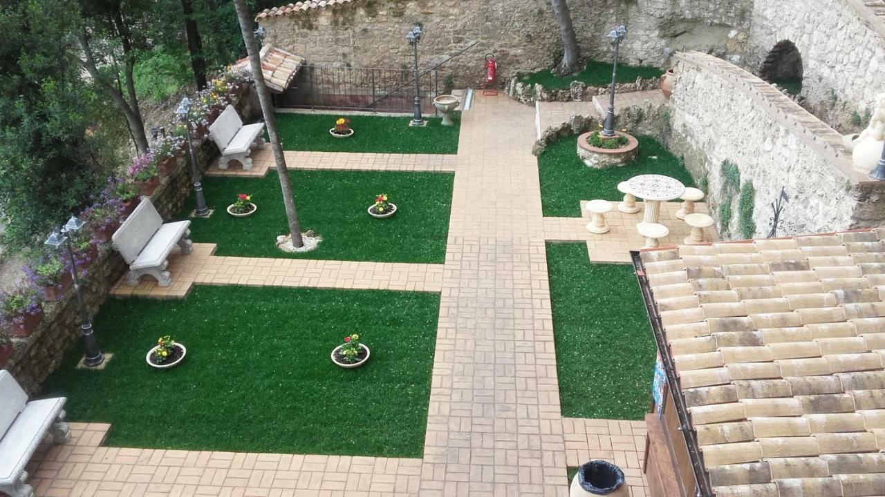 Palazzo Moraschi Bed & Breakfast Subiaco